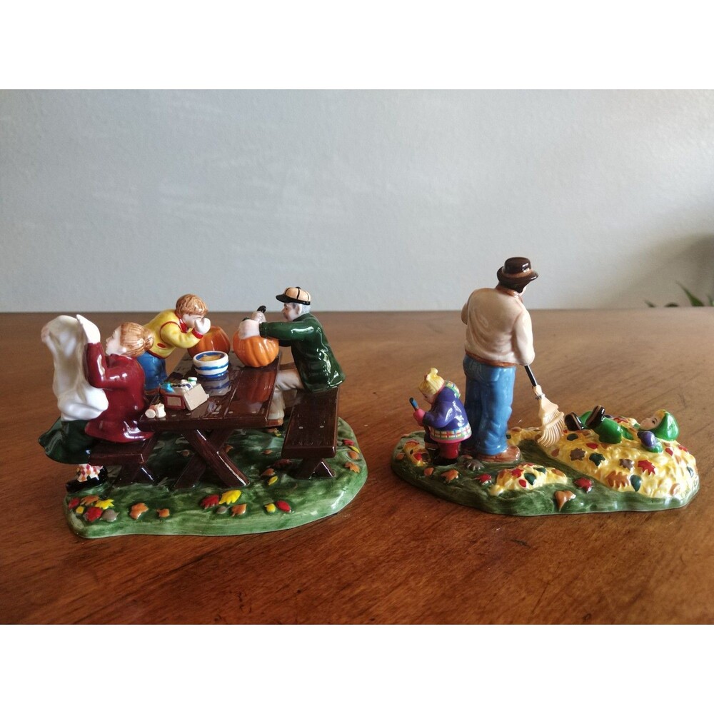 Dept 56 Original Snow Village #54982 Preparing For Halloween 1999 Retired Set /2 - Picture 7 of 13